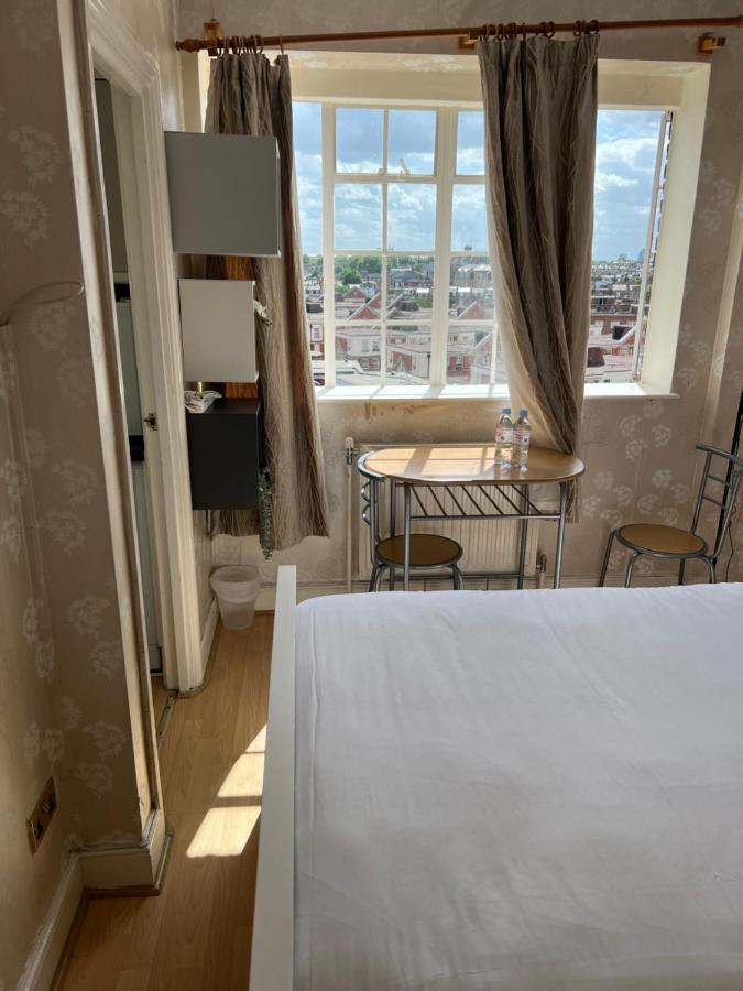Super Located Studio In South Ken At Chelsea Cloister Londra Exterior foto