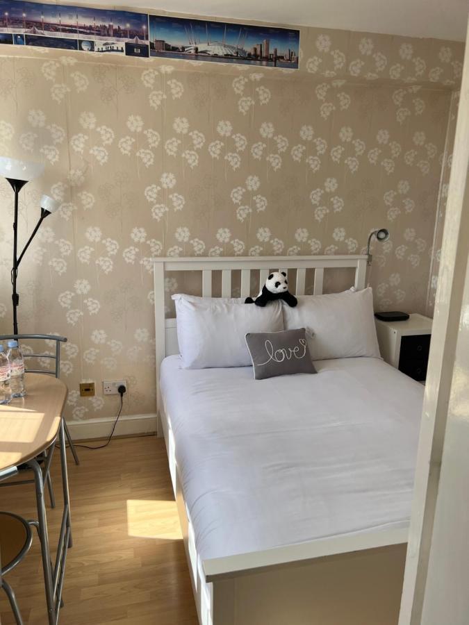 Super Located Studio In South Ken At Chelsea Cloister Londra Exterior foto
