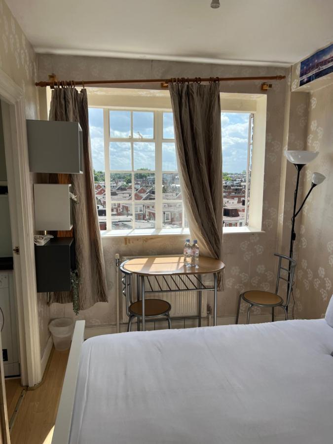Super Located Studio In South Ken At Chelsea Cloister Londra Exterior foto